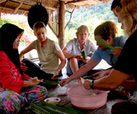 Thai desert making in Ban Talae Nok - Yum!